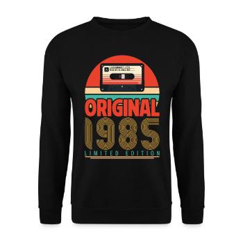 Jahrgang 1985 Jubiläumsgeschenk. Retro 1985. - Unisex Pullover - Schwarz - Vorne - Alina (178cm) & Michal (187cm)