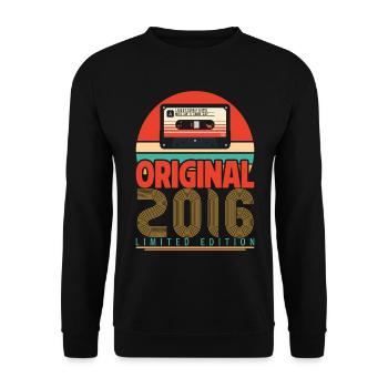 Vintage Birthday Gift 2016. Retro 2016. - Unisex Sweatshirt - black - Front - Alina (178cm) & Michal (187cm)