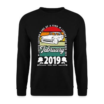 Geburtstag Februar 2019, Jahrgang Februar 2019. - Unisex Pullover - Schwarz - Vorne - Alina (178cm) & Michal (187cm)