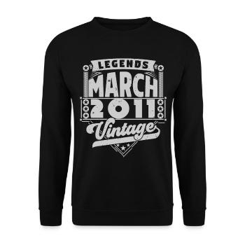 Cadeau Vintage Anniversaire mars 2011, mars 2011. - Sweat-shirt Unisexe - noir - Devant - Alina (178cm) & Michal (187cm)