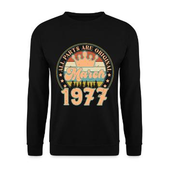 Mars 1977. Cadeau d’anniversaire mars 1977. March. - Sweat-shirt Unisexe - noir - Devant - Alina (178cm) & Michal (187cm)
