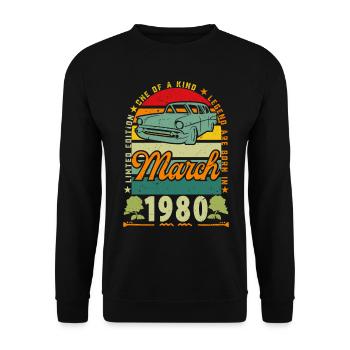 März 1980, März 1980, März 1980. - Unisex Pullover - Schwarz - Vorne - Alina (178cm) & Michal (187cm)