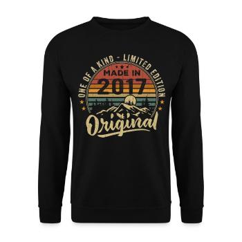 Born 2017 Original Retro Vintage Birthday 2017 - Unisex Sweatshirt - black - Front - Alina (178cm) & Michal (187cm)