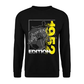 Limited Edition 1952 Limited Edition Fußball - Unisex Pullover - Schwarz - Vorne - Alina (178cm) & Michal (187cm)