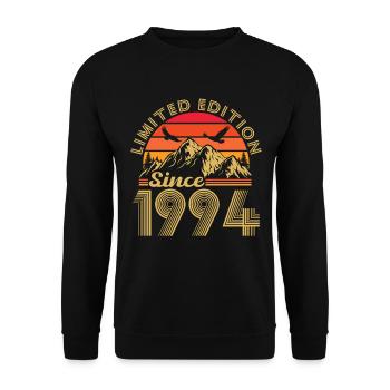 1994 Vintage Vintage Birthday Gift - Unisex Sweatshirt - black - Front - Alina (178cm) & Michal (187cm)