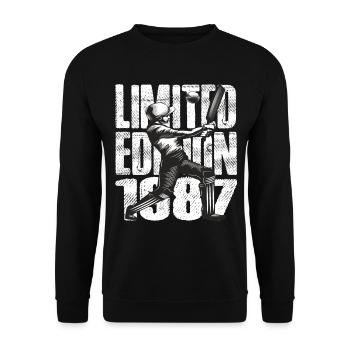Limited Edition 1987 Limited Edition Cricket - Unisex Pullover - Schwarz - Vorne - Alina (178cm) & Michal (187cm)