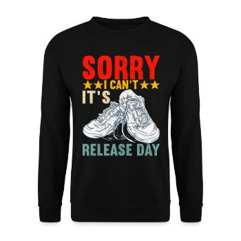 Sneakerhead Sneaker Collector - Unisex Sweatshirt - black - Front - Alina (178cm) & Michal (187cm)