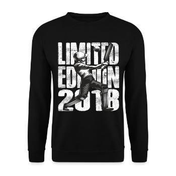 Limited Edition 2018 Limited Edition Cricket - Unisex Pullover - Schwarz - Vorne - Alina (178cm) & Michal (187cm)
