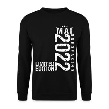 May 2022 May Birthday May 2022 - Unisex Sweatshirt - black - Front - Alina (178cm) & Michal (187cm)