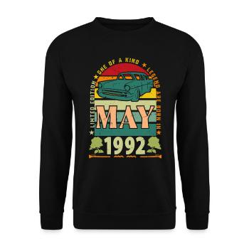 Mai 1992, Mai 1992, Mai 1992. - Unisex Pullover - Schwarz - Vorne - Alina (178cm) & Michal (187cm)