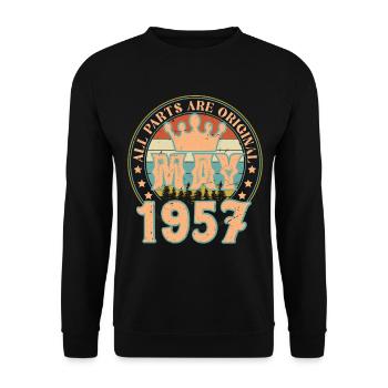 Mai 1957. Mai 1957 Geburtstagsgeschenk. Mai 1957 - Unisex Pullover - Schwarz - Vorne - Alina (178cm) & Michal (187cm)