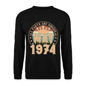 May 1974. May 1974 Birthday Gift. May 1974 - Unisex Sweatshirt - black - Front - Alina (178cm) & Michal (187cm)