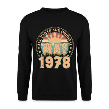 Mai 1978. Cadeau d’anniversaire mai 1978. May 1978 - Sweat-shirt Unisexe - noir - Devant - Alina (178cm) & Michal (187cm)