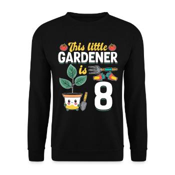 This little Gardener is 8 Years - Kids Gardener - Unisex Pullover - Schwarz - Vorne - Alina (178cm) & Michal (187cm)