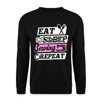Eat Sleep Sewing Repeat - Seamstress Sewing Lover - Unisex Pullover - Schwarz - Vorne - Alina (178cm) & Michal (187cm)
