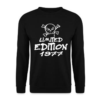 Limited Edition 1977 Geburtstag 1977 Geboren - Unisex Pullover - Schwarz - Vorne - Alina (178cm) & Michal (187cm)