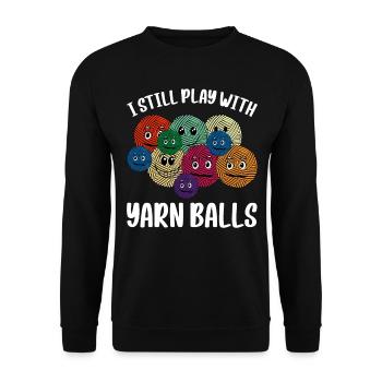 Je joue encore avec des pelotes de laine - Funny Crochet Croch - Sweat-shirt Unisexe - noir - Devant - Alina (178cm) & Michal (187cm)