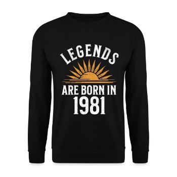 Legenden sind in 1981 geboren – Geschenkidee - Unisex Pullover - Schwarz - Vorne - Alina (178cm) & Michal (187cm)