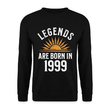 Legenden sind in 1999 geboren – Geschenkidee - Unisex Pullover - Schwarz - Vorne - Alina (178cm) & Michal (187cm)