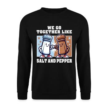 WIR PASSEN ZUSAMMEN WIE SALZ UND PFEFFER - Unisex Pullover - Schwarz - Vorne - Alina (178cm) & Michal (187cm)