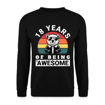 18 Years of Being Awesome Geburtstag Geschenkidee - Unisex Pullover - Schwarz - Vorne - Alina (178cm) & Michal (187cm)