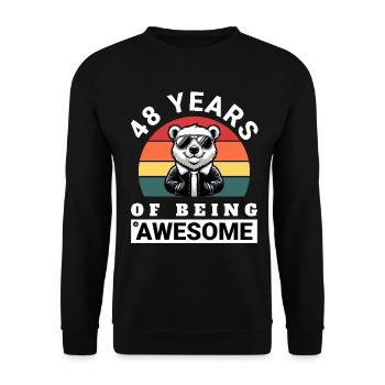 48 Years of Being Awesome Geburtstag Geschenkidee - Unisex Pullover - Schwarz - Vorne - Alina (178cm) & Michal (187cm)