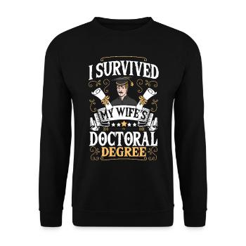 Doktor Philosophie PhD Der Doktortitel meiner Frau - Unisex Pullover - Schwarz - Vorne - Alina (178cm) & Michal (187cm)