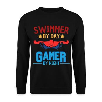 Schwimmer am Tag Gamer bei Nacht - Unisex Pullover - Schwarz - Vorne - Alina (178cm) & Michal (187cm)