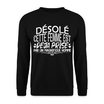 femme en couple femme mariée amoureuse - Sweat-shirt Unisexe - noir - Devant - Alina (178cm) & Michal (187cm)