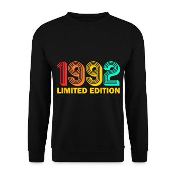 1992 geboren Jahrgang 1992 Geschenk Geburtstag - Unisex Pullover - Schwarz - Vorne - Alina (178cm) & Michal (187cm)