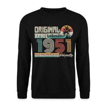 April 1951 birthday April 1951 gift 1951 - Unisex Sweatshirt - black - Front - Alina (178cm) & Michal (187cm)