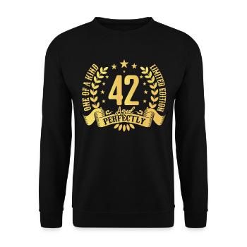 39 ans, anniversaire, anniversaire 39 ans, j'ai 3 - Sweat-shirt Unisexe - noir - Devant - Alina (178cm) & Michal (187cm)