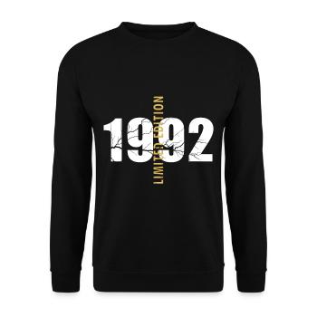 1992 Birthday Vintage Spruch - Unisex Sweatshirt - black - Front - Alina (178cm) & Michal (187cm)