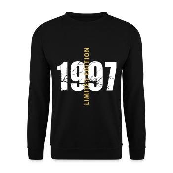 1997 Jahrgang geboren in 90s - Unisex Pullover - Schwarz - Vorne - Alina (178cm) & Michal (187cm)