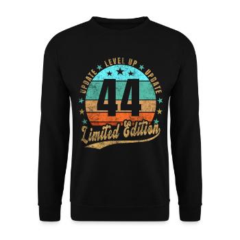 Mise à jour Level Up 44 Years Limited Edition Retro - Sweat-shirt Unisexe - noir - Devant - Alina (178cm) & Michal (187cm)