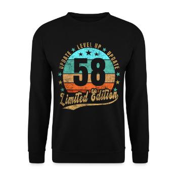 Update Level Up 58 Jahre Limited Edition Retro - Unisex Pullover - Schwarz - Vorne - Alina (178cm) & Michal (187cm)