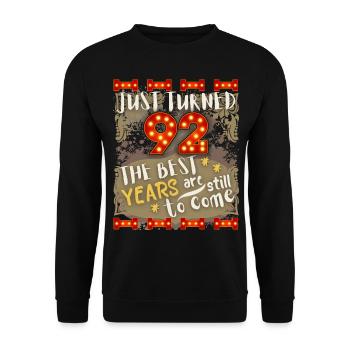 92. Geburtstag 92 Jahre alt Vintage-Design, Spruch - Unisex Pullover - Schwarz - Vorne - Alina (178cm) & Michal (187cm)
