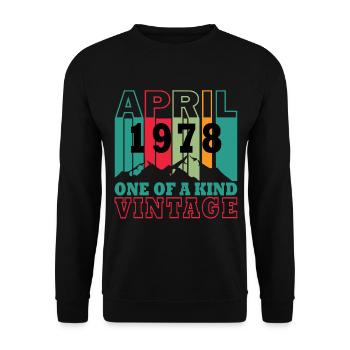 1978 April Geburtstag Legende - Unisex Pullover - Schwarz - Vorne - Alina (178cm) & Michal (187cm)