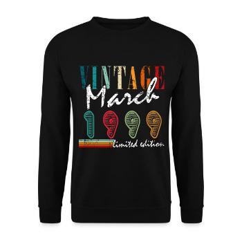 24. Geburtstag März Jahrgang 1999 Vintage - Unisex Pullover - Schwarz - Vorne - Alina (178cm) & Michal (187cm)