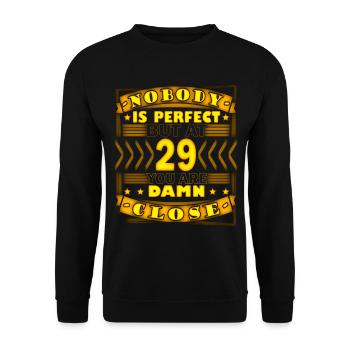 29. Geburtstag - Unisex Pullover - Schwarz - Vorne - Alina (178cm) & Michal (187cm)