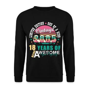 2005 Birthday Retro Vintage born in 2005 - Unisex Sweatshirt - black - Front - Alina (178cm) & Michal (187cm)