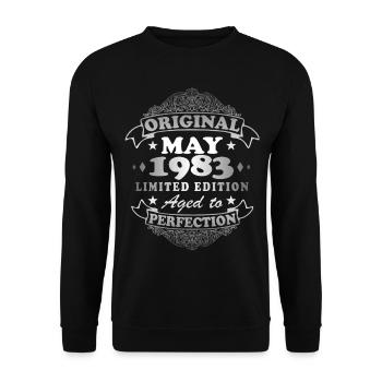 Mai 1983. Anniversaire mai 1983. Don mai 1983. - Sweat-shirt Unisexe - noir - Devant - Alina (178cm) & Michal (187cm)