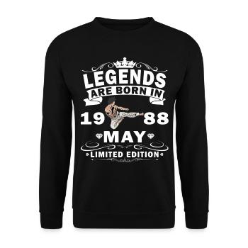 Karate Kämpfer Fighter Geburtstag Mai 1988 MMA - Unisex Pullover - Schwarz - Vorne - Alina (178cm) & Michal (187cm)