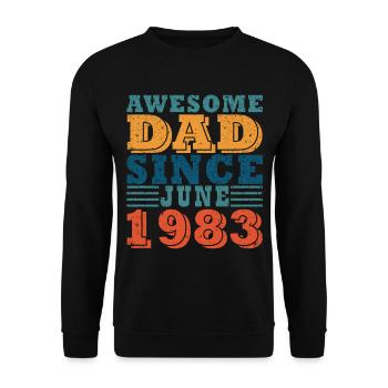 40th Birthday Man 40 Legendary since June 1983 - Unisex Sweatshirt - black - Front - Alina (178cm) & Michal (187cm)