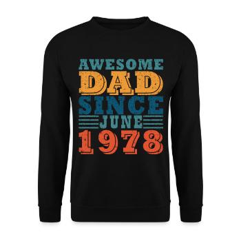 1978 | June 1978 Birthday Perfectly aged - Unisex Sweatshirt - black - Front - Alina (178cm) & Michal (187cm)