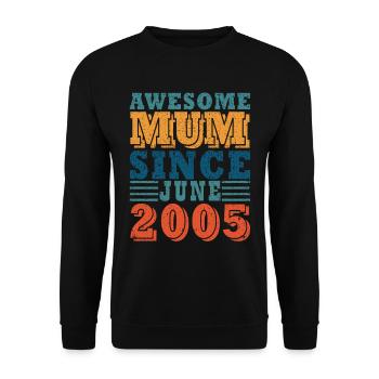 Maman Juin 2005 millésime - Sweat-shirt Unisexe - noir - Devant - Alina (178cm) & Michal (187cm)