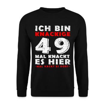 49. Geburtstag Mann Jahrgang 49 Jahre alt Spruch - Unisex Pullover - Schwarz - Vorne - Alina (178cm) & Michal (187cm)