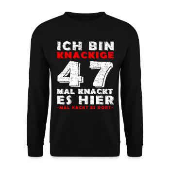 47. Geburtstag Mann Jahrgang 47 Jahre alt Spruch - Unisex Pullover - Schwarz - Vorne - Alina (178cm) & Michal (187cm)