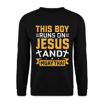 This Boy läuft auf Jesus und Muay Thai - Unisex Pullover - Schwarz - Vorne - Alina (178cm) & Michal (187cm)