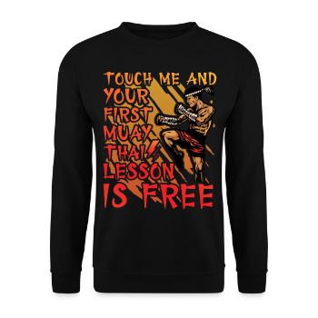 Berühre mich und deine erste Muay Thai Lektion ist kostenlos - Unisex Pullover - Schwarz - Vorne - Alina (178cm) & Michal (187cm)
